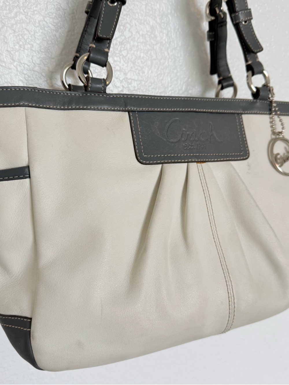 Coach F13759 East West Gallery Pleated Leather Shoulder Bag Cream Gray Tote - Picture 2 of 10